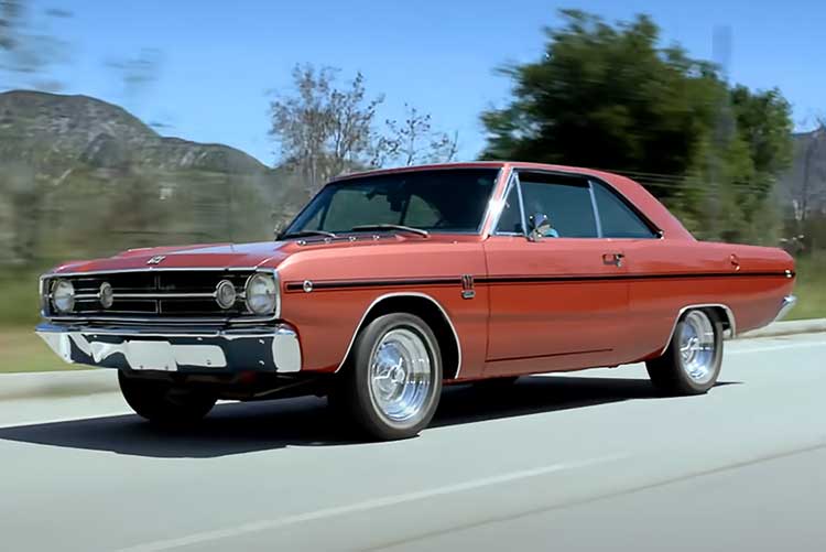 ダニエル Video: Jay Leno's 1968 Dodge Dart GTS